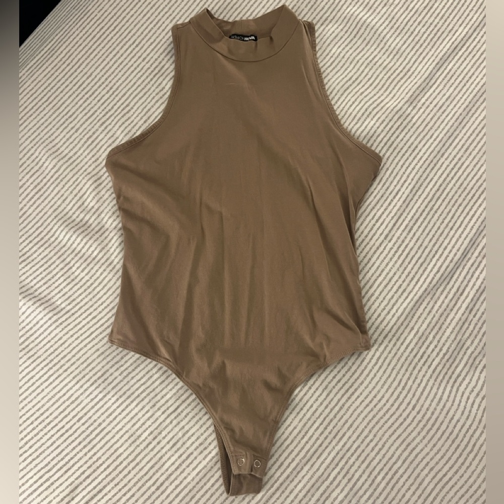 Fashion Nova Brown Sleeveless Mock Neck Bodysuit